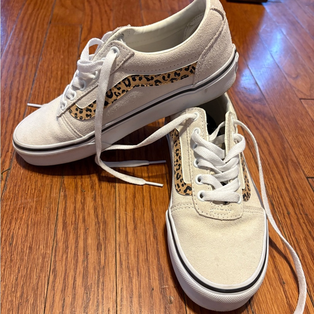 Vans Women's Cream and Leopard Sneakers